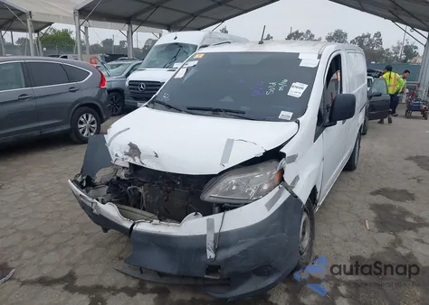 2015 Nissan Nv200 2.5S/2.5Sv z USA, uszkodzony, nr VIN 3N6CM0KN1FK733909